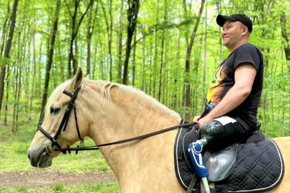 На Вінниччині для ветеранів війни влаштували день з кіньми