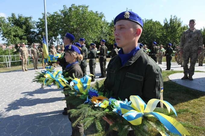 На Замковій горі у Вінниці відбулись урочистості до Дня Української Державності