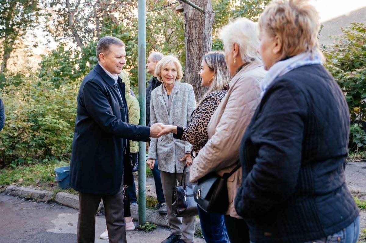 Сергій Моргунов про відновлення будинків після ракетного обстрілу: «У співпраці з бізнесом і міжнародними організаціями закрили 98% питань до початку опалювального сезону»