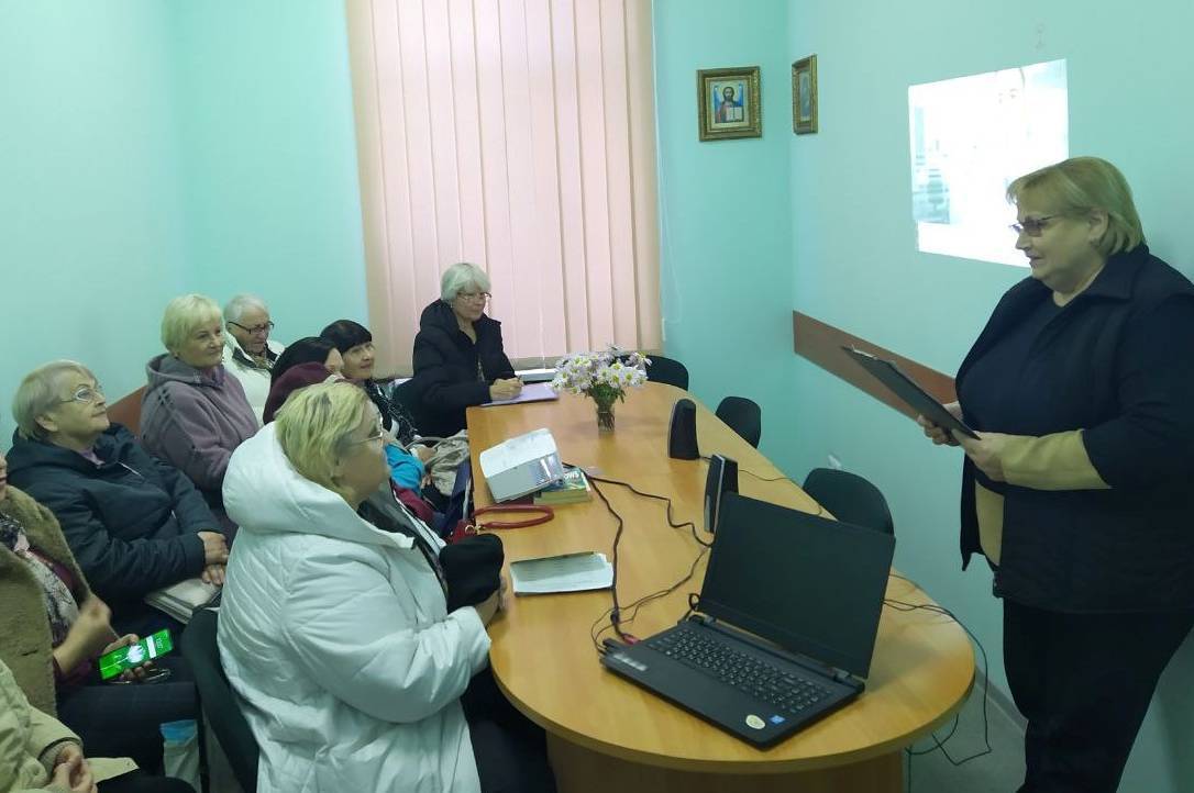 У міському Терцентрі провели відеолекцію "Профілактика раку молочної залози"


