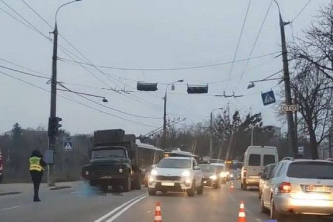 У Вінниці жінка загинула в ДТП на Київському мосту