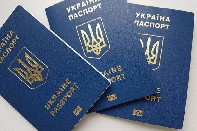 Де у Вінниці можна зробити закордонний паспорт та скільки це коштує у 2023 році?