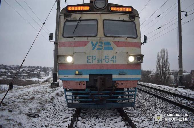 Жінка загинула під колесами електрички у Вінницькому районі