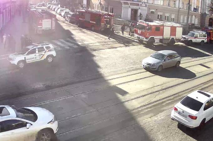 Пожежу в бібліотеці у Вінниці загасили за 20 хвилин (2 відео)