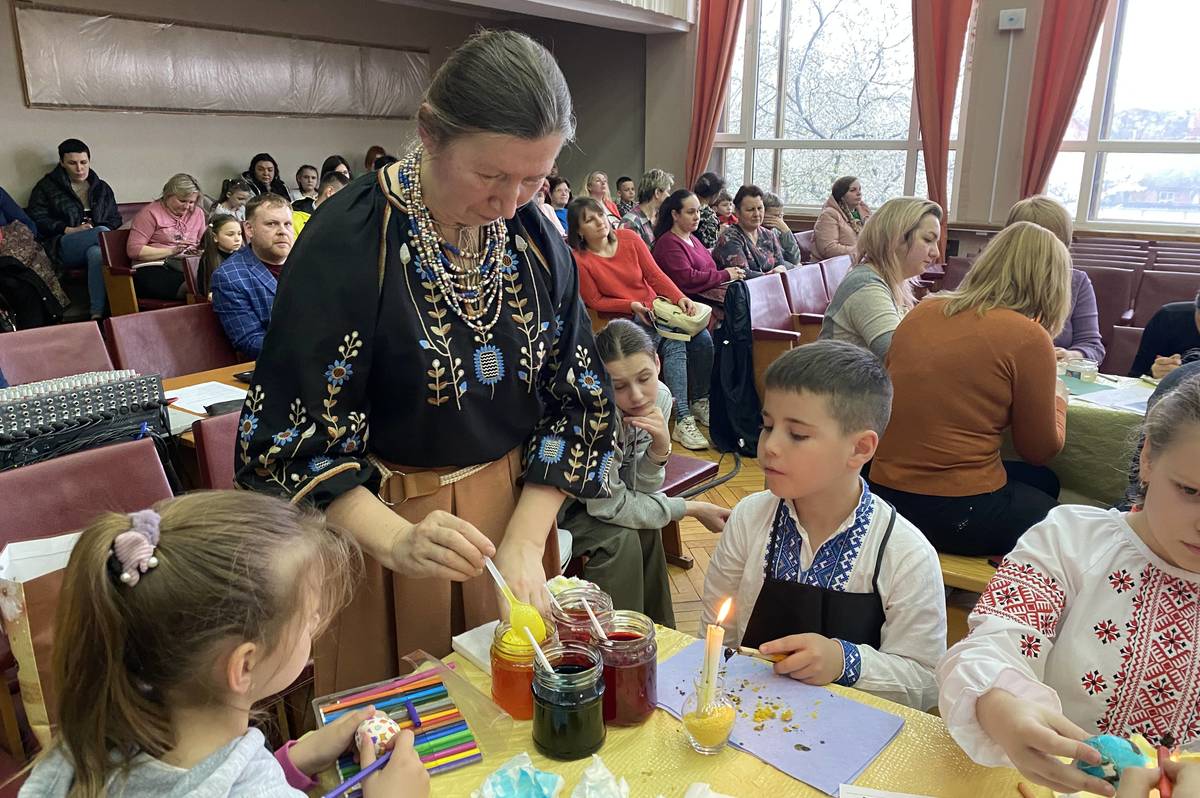 Фестиваль народної творчості «Писанковий дивосвіт» зібрав у Вінниці понад сотню учасників