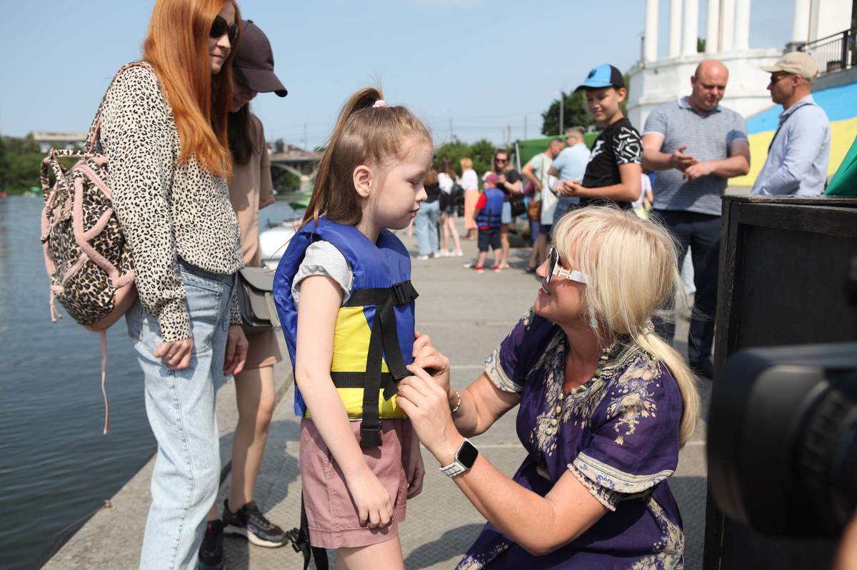 У Вінниці провели акцію "Дитячі розваги на катамаранах"