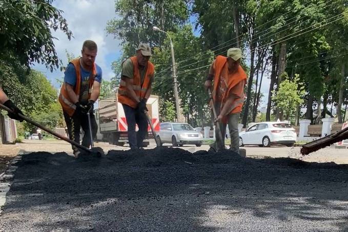 У Вінницькій громаді адаптовують тротуари під потреби людей на візках