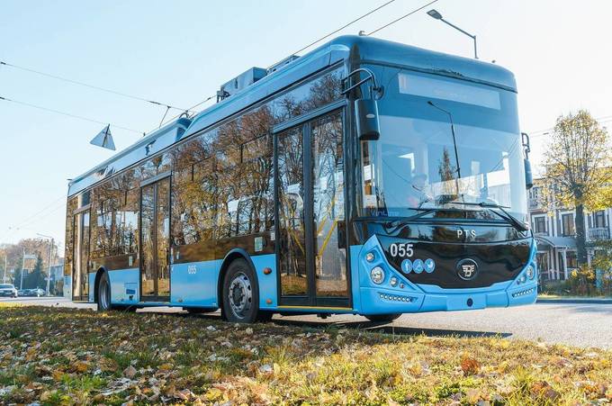 Оновлення громадського транспорту та незмінна якість комунальних послуг: огляд ситуації