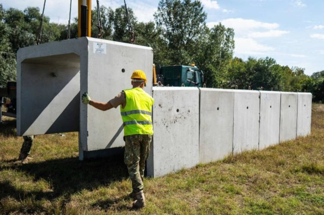 Румунія встановлює бомбосховища на кордоні з Україною: фото