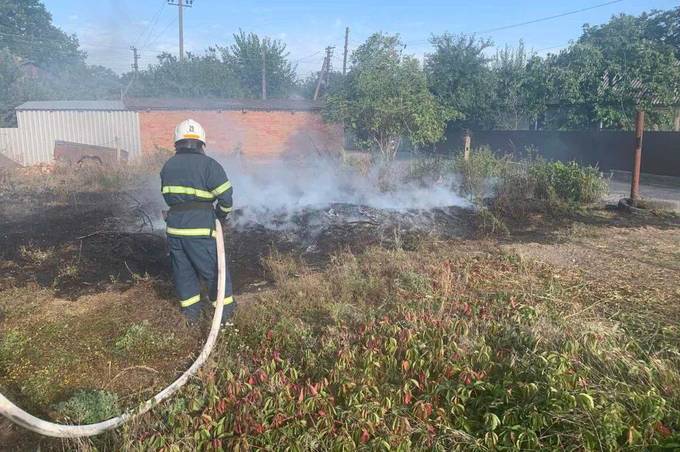 Не провокуйте пожежі! На Вінниччині рятувальники погасили 18 загорянь на місцевості