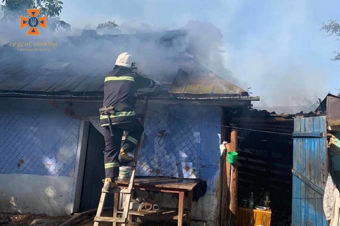 Знищено 8 га сухої трави: на Вінниччині минулої доби спалахнуло 16 пожеж