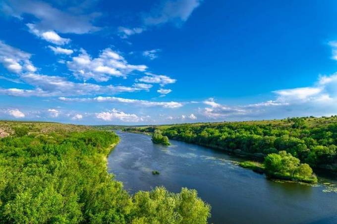 Антропогенний фактор поступово знищує Південний Буг