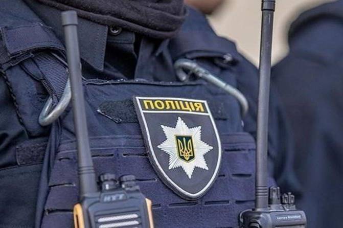 Поліція Київщини впіймала відеоблогерку, яка вкрала диню заради створення контенту