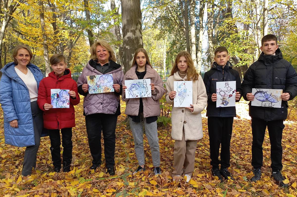 Перетворення мильних бульбашок у картини: Міжрегіональний координаційний гумштаб провів арттерапію для дітей