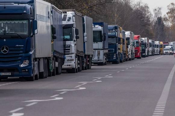 Протест на кордоні: Єврокомісія може розпочати карну процедуру проти Польщі за блокування пунктів пропуску 