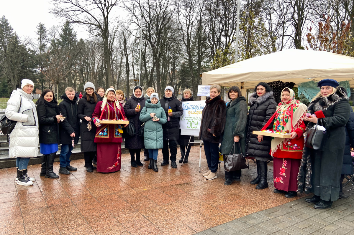 У Вінниці пройшов благодійний ярмарок заради допомоги пораненим військовим: деталі та фото