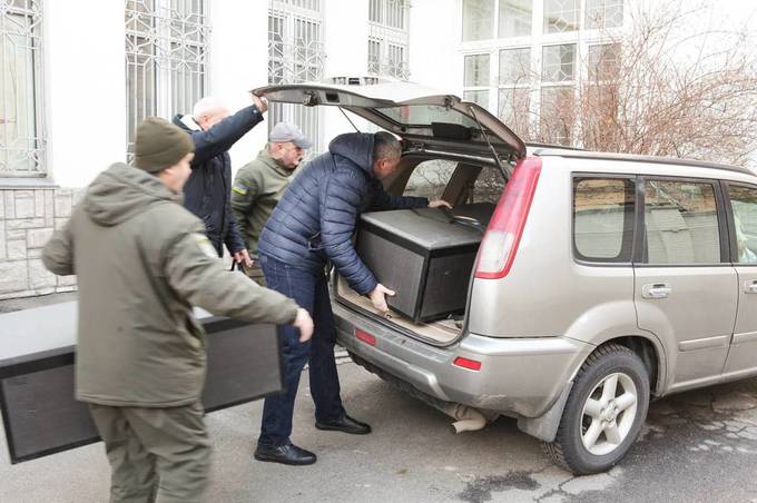 З Вінниці на Східний напрямок вирушила нова партія допомоги для військових: що туди увійшло