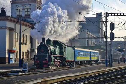 Укрзалізниця відкрила продаж квитків у подорож на ретро-поїзді з паровою тягою