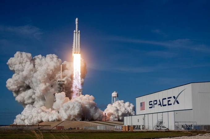 На компанію SpaceX висунули звинувачення в порушенні прав працівників: деталі