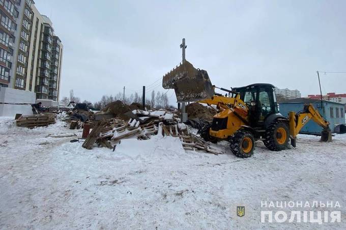 Поліції вдалося розшукати раніше судимого зловмисника, який викрав 200 літрів дизельного пального з вантажного автомобіля