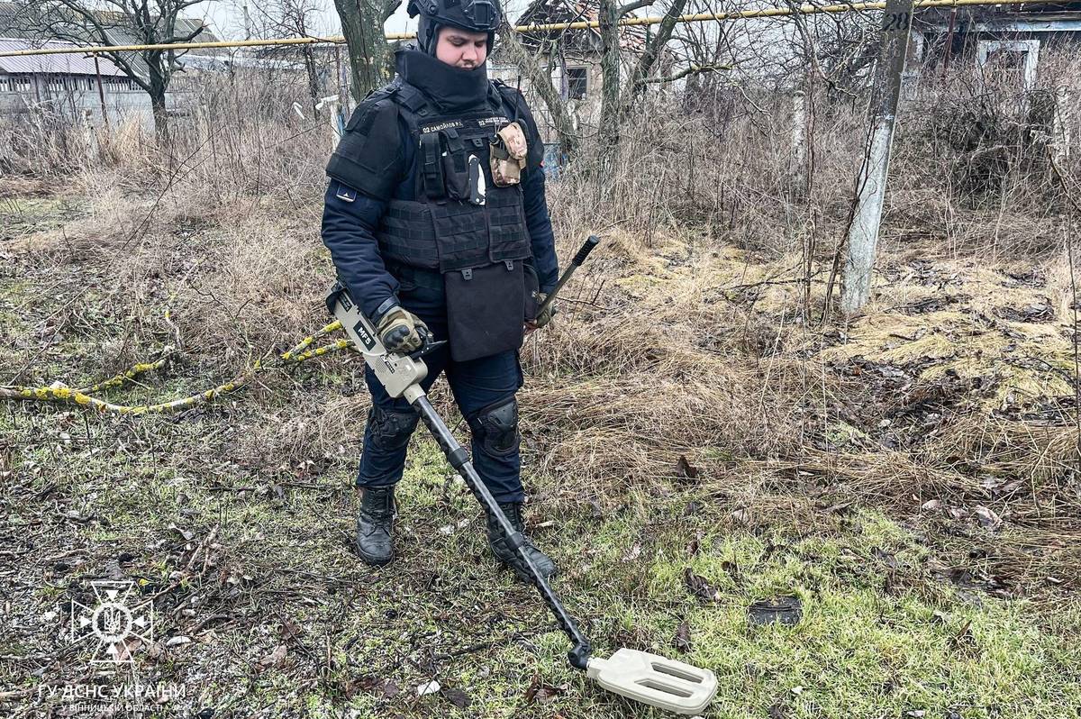 Вінницькі піротехніки показали, як розміновують деокуповану Херсонщину