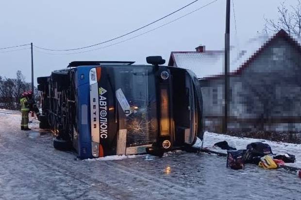 В Польщі перевернувся автобус з українцями: є постраждалі (фото)