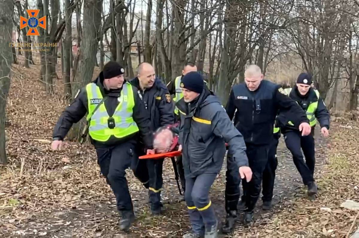 У Вінниці врятували двох рибалок, які провалилися під кригу