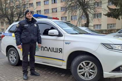 Поліцейський з Вінниччини рекордно швидко доставив донорське серце: деталі Поліцейський з Вінниччини рекордно швидко доставив донорське серце: деталі