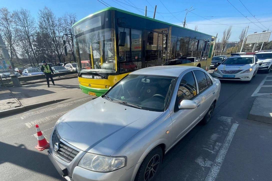 У Вінниці на вулиці Київській збили пенсіонерку: подробиці аварії