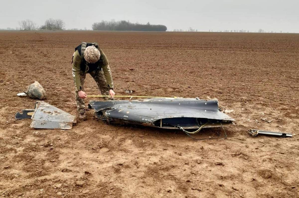 Уламки ворожого безпілотника з нездетонованою бойовою частиною виявили на Вінниччині