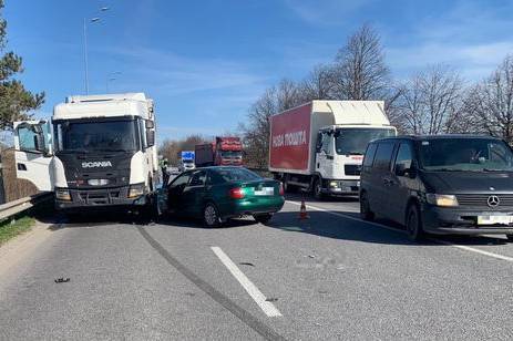 У Вінниці сталась аварія за участю трьох автомобілів: серед постраждалих маленька дитина