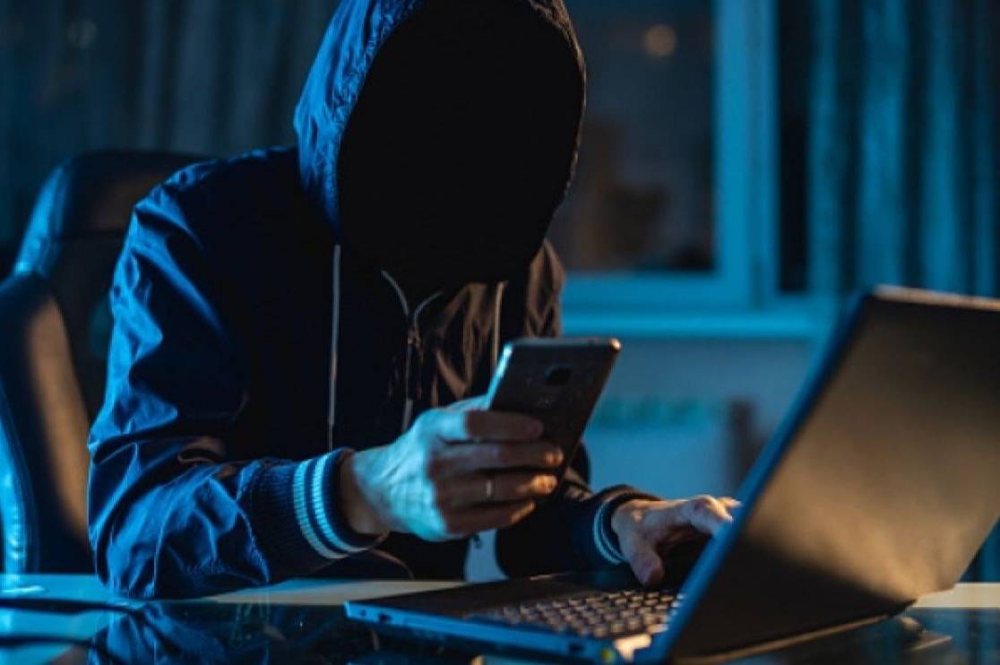 Як захиститись від шахраїв та створити надійний пароль: поради кіберполіції