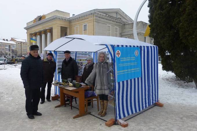 Два дні у Вінниці працював мобільний консультаційний пункт з питань навчання населення діям у надзвичайних ситуаціях