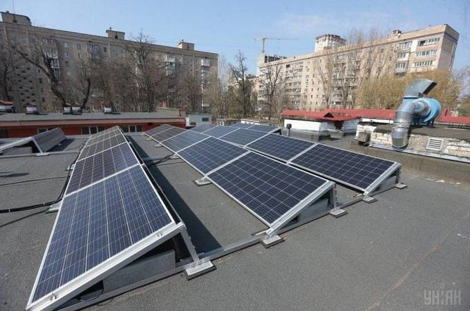 Вінничан просять економити електроенергію та задуматися про альтернативні джерела – місто допоможе фінансово