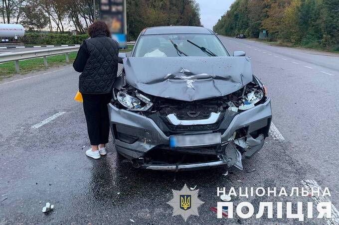 У Вінниці Hyundai влетів у мотоцикл: один з керманичів сильно постраждав