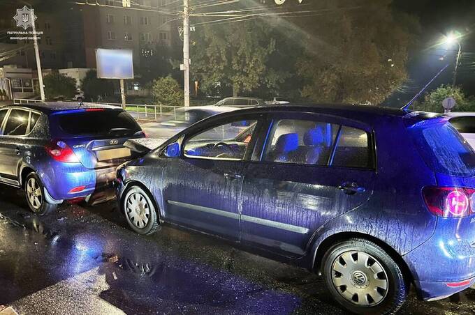 На Пирогова п'яний водій перевищив швидкість та врізався у легковик KIA Ceed