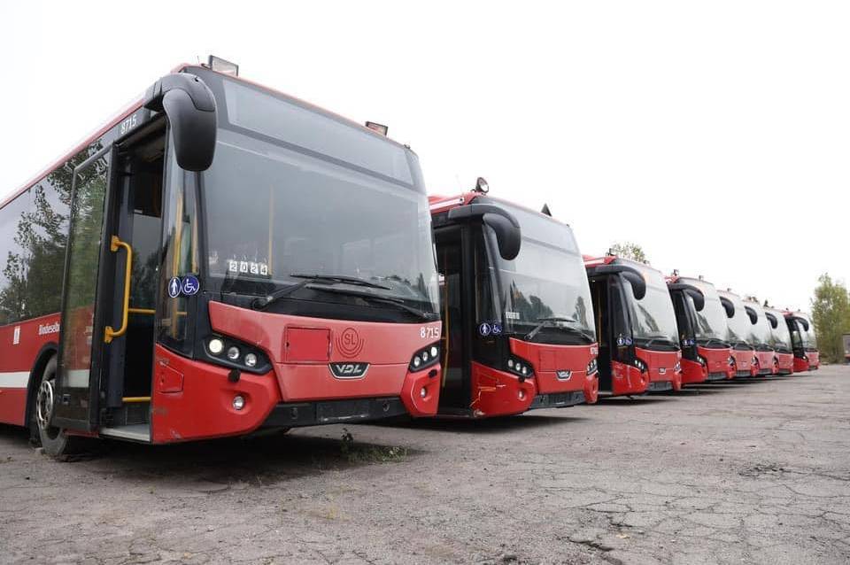 Шведські благодійники передали вісьмом громадам Вінниччини автобуси для перевезення школярів