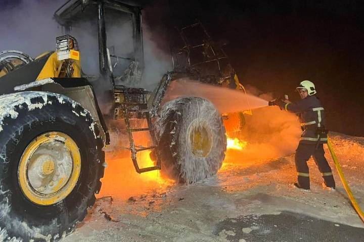 На Вінниччині вночі сталась пожежа в кар'єрі: подробиці