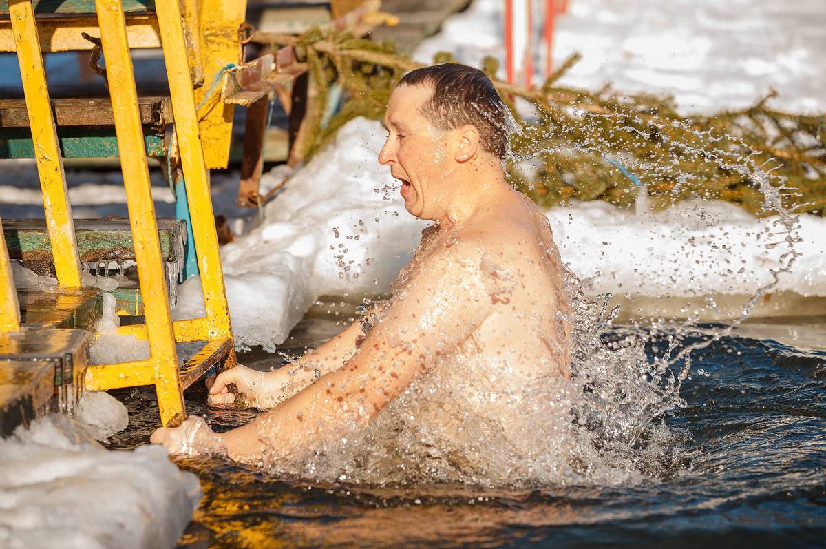 Як вінничани відзначали Водохреща на Вишенському озері