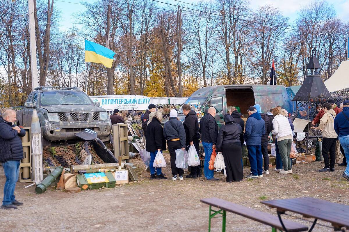 Вінничани ярмаркують: триває Перший регіональний сільськогосподарський ярмарок від місцевих фермерів, виробників і волонтерів 