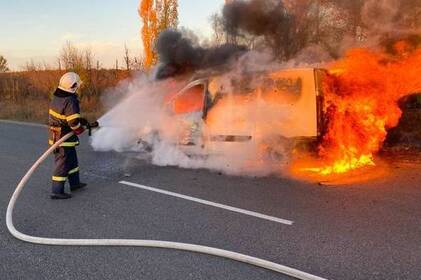 Пожежі на Вінниччині: згоріли автомобіль, житлові будинки та господарські споруди