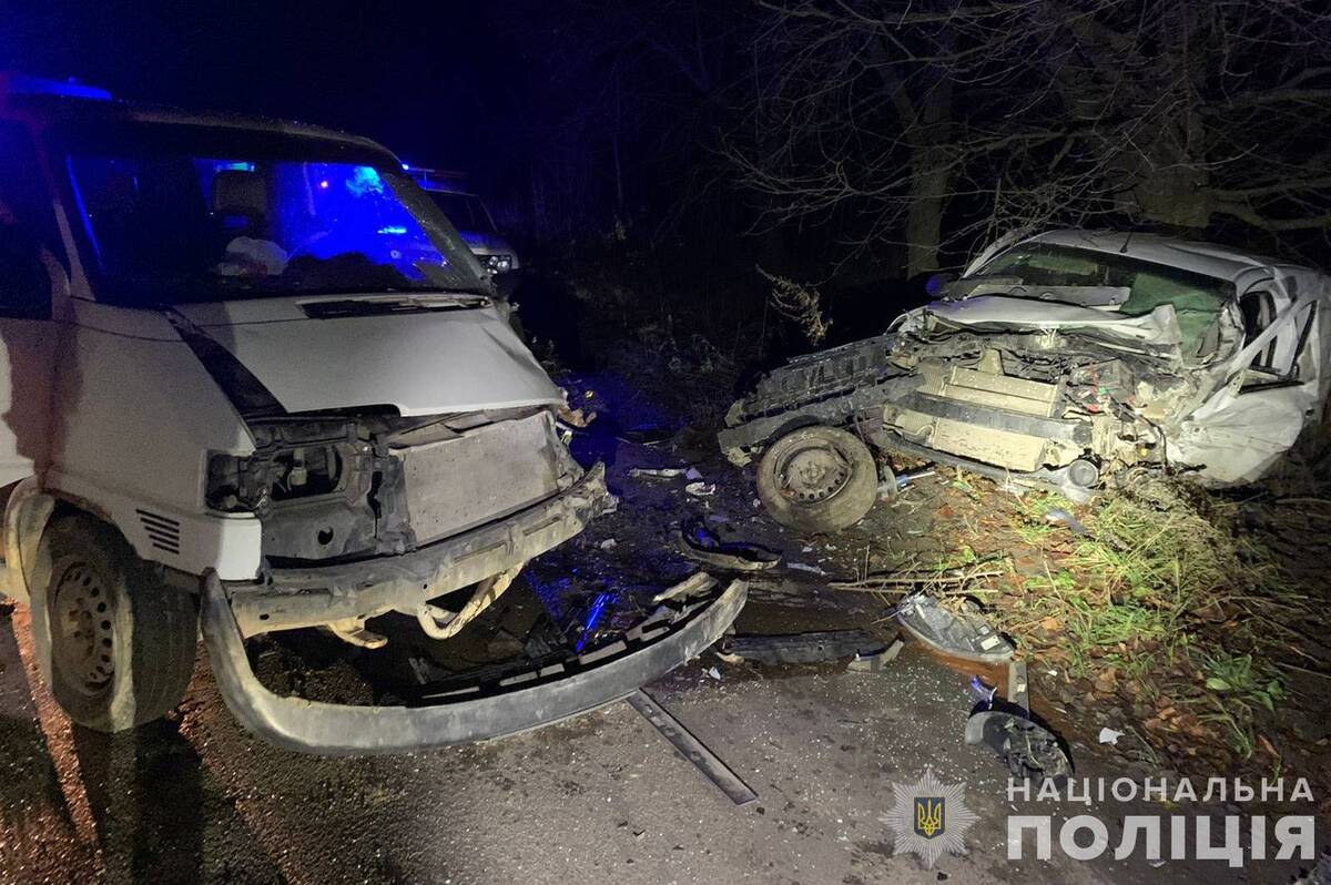 В автотрощі на Вінниччині постраждали водій та 9-річна дитина: подробиці аварії