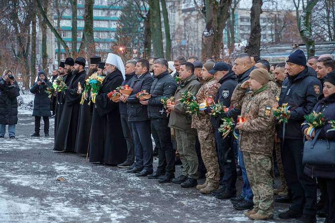 Вінничани вшанували пам’ять жертв Голодомору та масових штучних голодів

