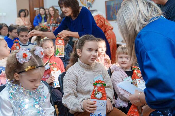 До Дня святого Миколая у Вінниці для дітей-сиріт влаштували свято з розвагами та подарунками