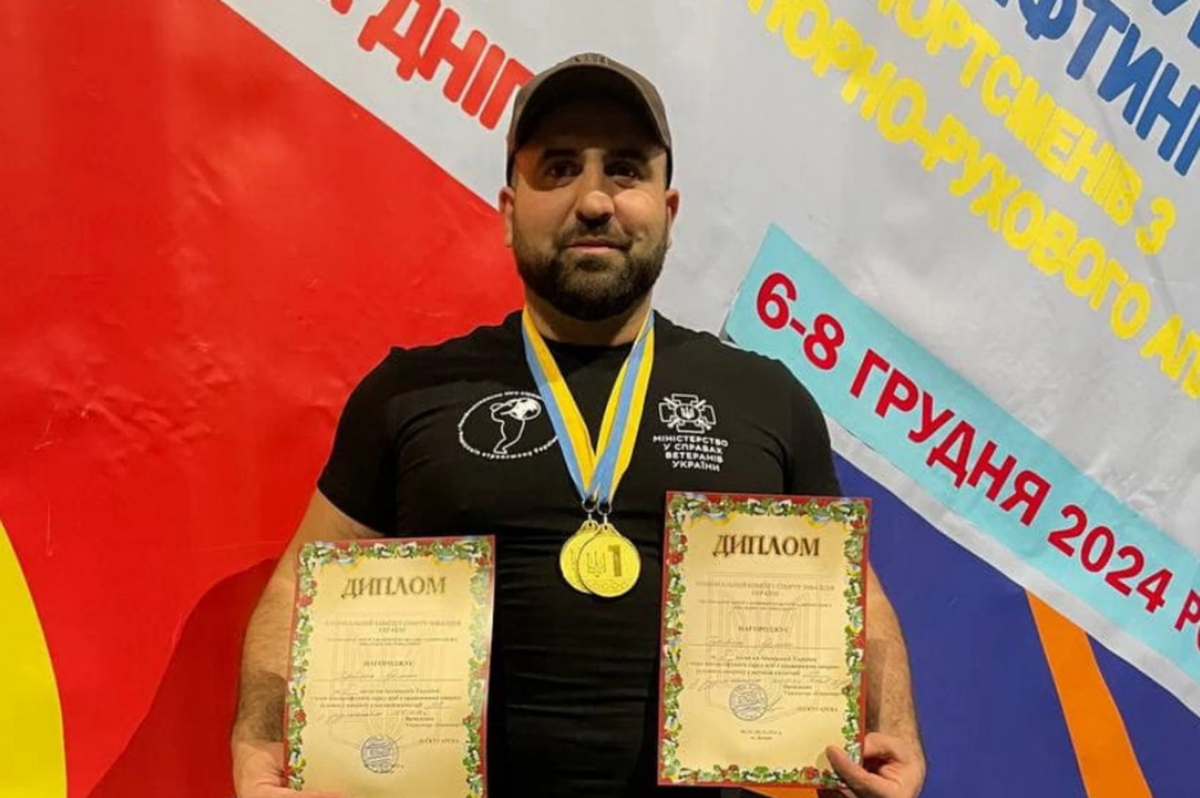 Вінничанин та військовий Армен Гарибян виборов «золото» чемпіонату України з пара пауерліфтингу