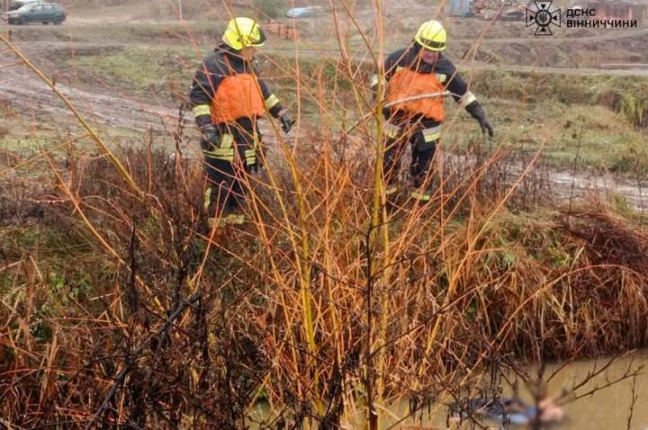 З водойми на Вінниччині дістали тіло загиблого чоловіка: подробиці