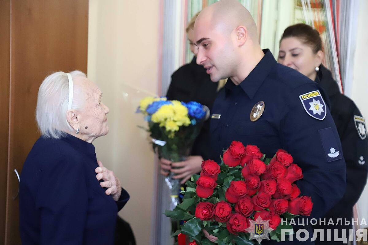 У Вінниці почесну ветеранку та полковницю привітали зі 101 днем народження