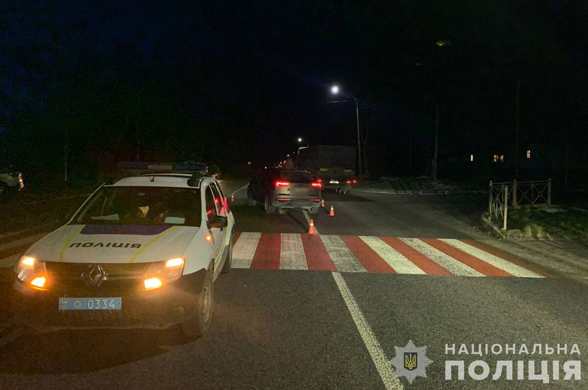 У Вінницькому районі автомобіль збив жінку на пішохідному переході: подробиці ДТП