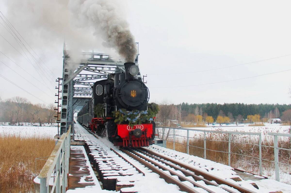 Старовинний паровоз повезе пасажирів у ретро-тур Гайворонською вузькоколійкою