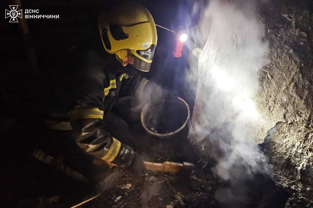 На Вінниччині через коротке замикання спалахнув гараж: подробиці пожежі